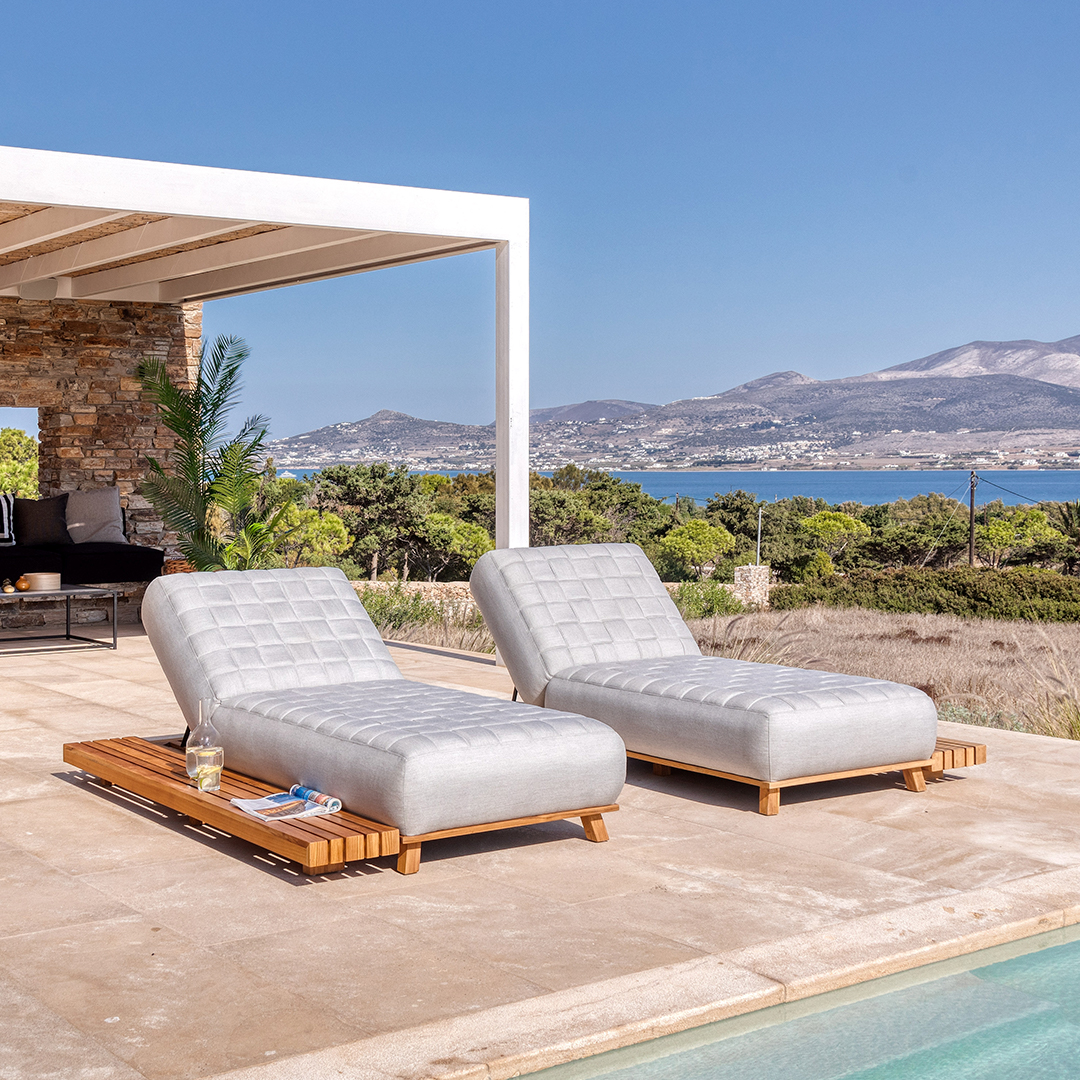 KUREDU LOUNGER-4 KUREDU LOUNGER AND SIDE TABLE