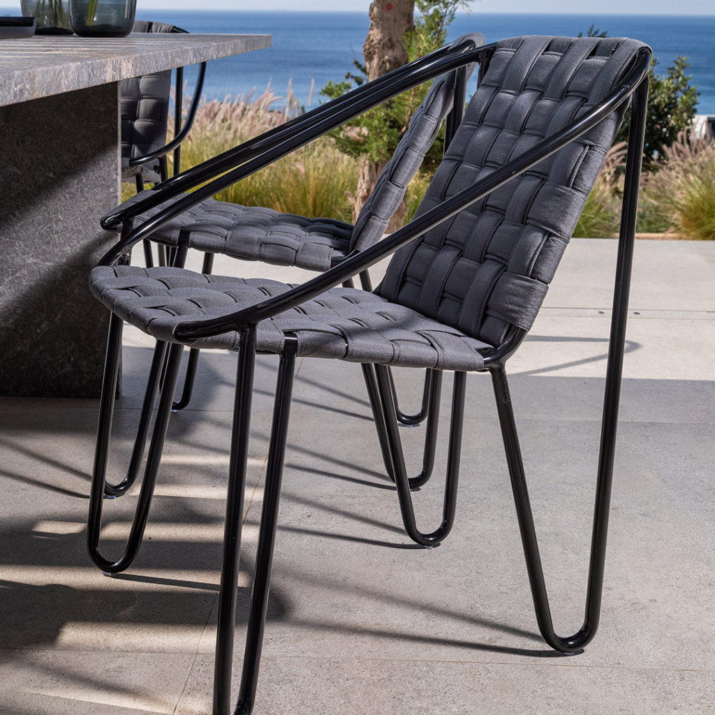silla-gris-modelo-kuredu-exterior-panama-muebles 1